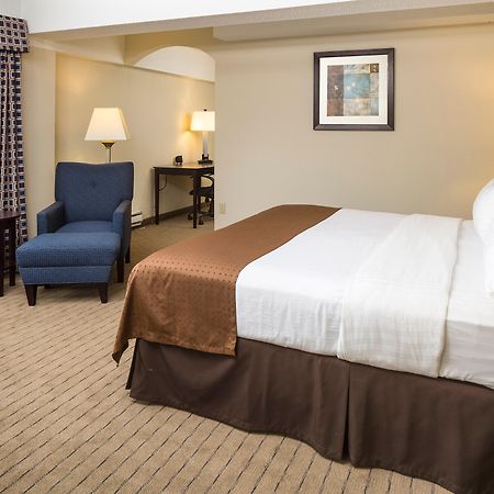 Hotel Downstreet, Ascend Hotel Collection North Adams Bagian luar foto