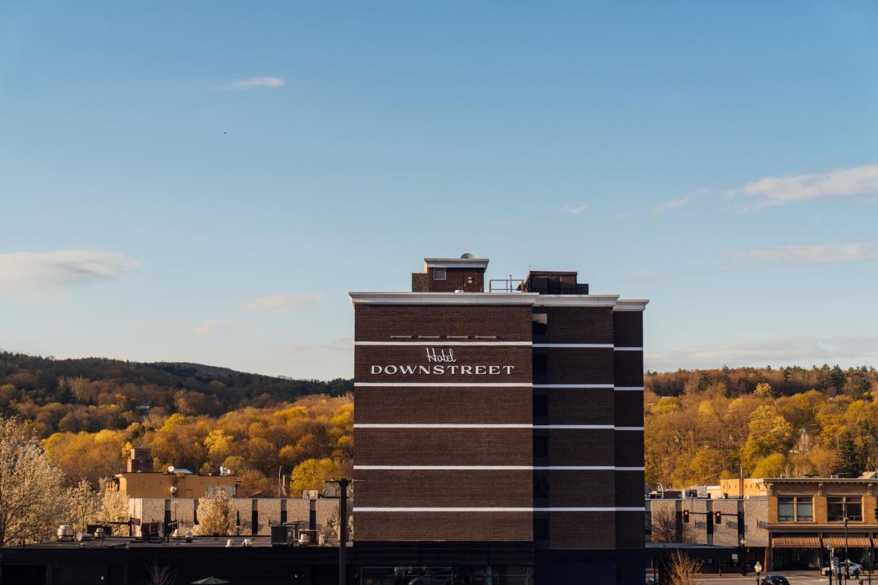 Hotel Downstreet, Ascend Hotel Collection North Adams Bagian luar foto