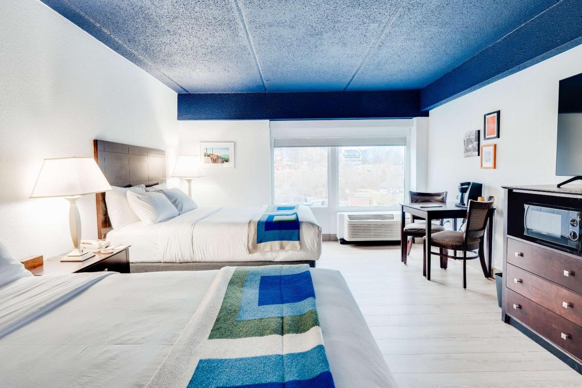 Hotel Downstreet, Ascend Hotel Collection North Adams Bagian luar foto